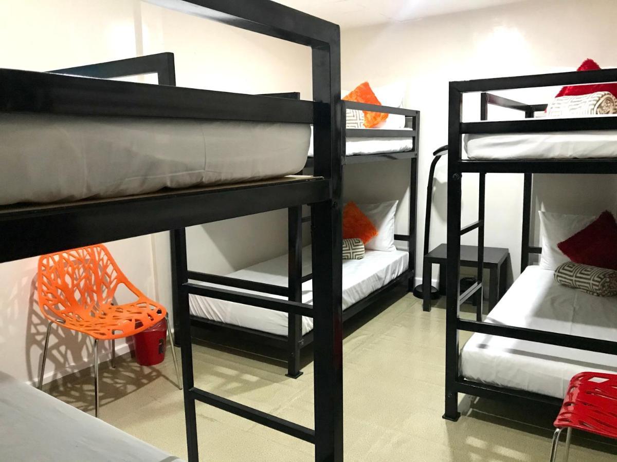 Halfway House Hostel Mactan Cebu Airport Lapu-Lapu City Eksteriør bilde