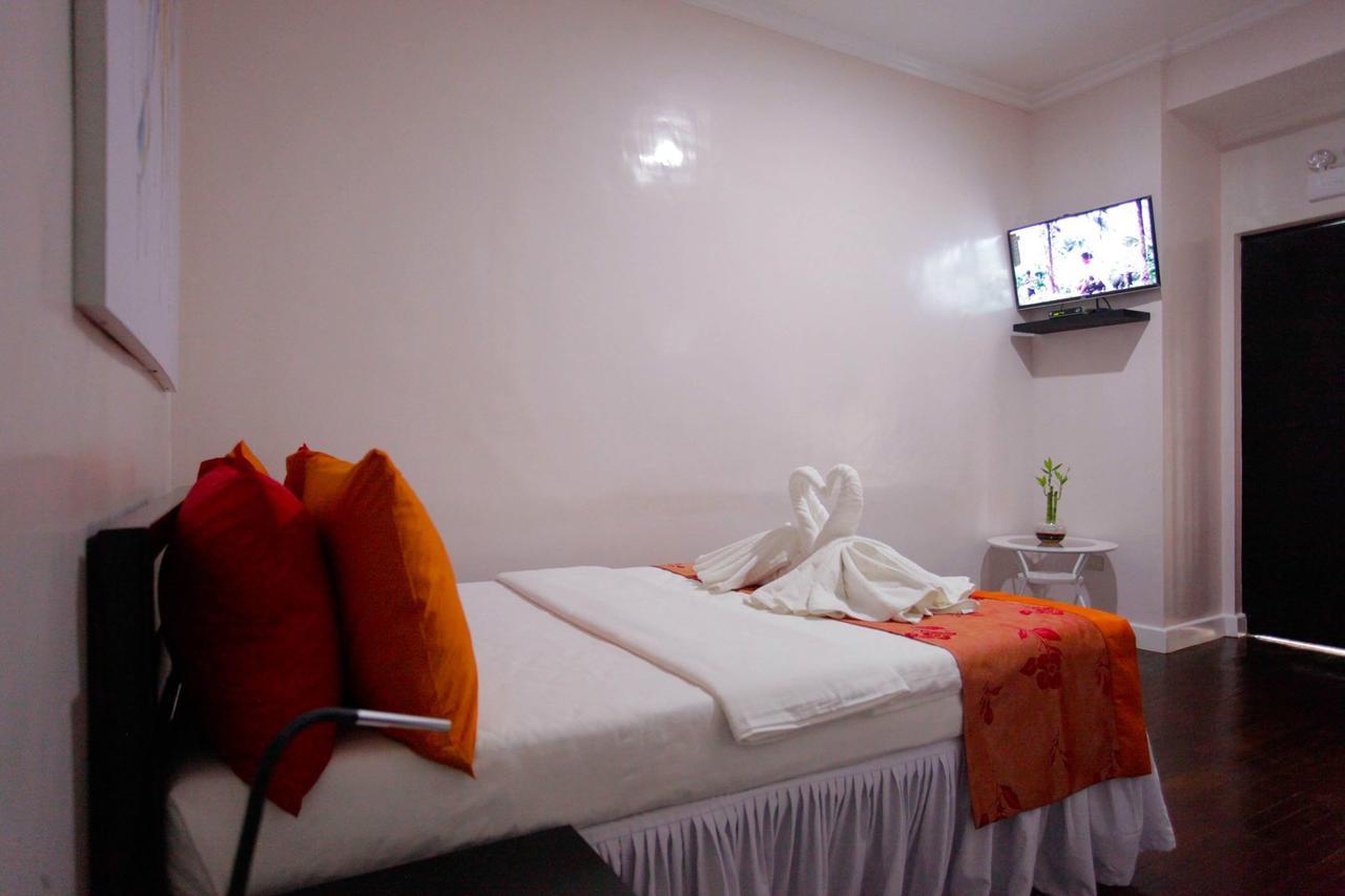 Halfway House Hostel Mactan Cebu Airport Lapu-Lapu City Eksteriør bilde
