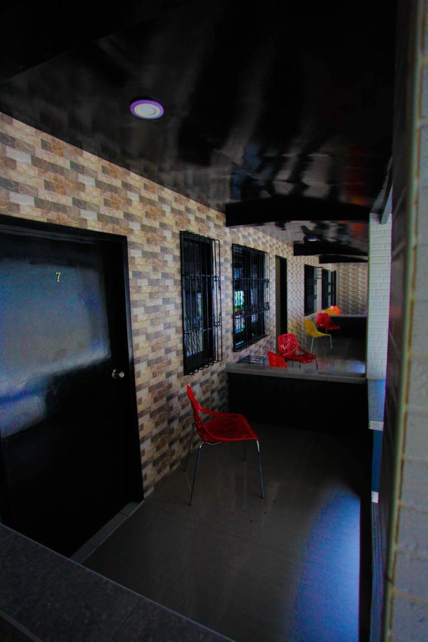 Halfway House Hostel Mactan Cebu Airport Lapu-Lapu City Eksteriør bilde